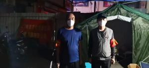 市文旅集團一線戰(zhàn)“疫”之：黨旗飄揚在門外，黨旗扎根在心里，53歲和35歲黨員成絕佳搭檔